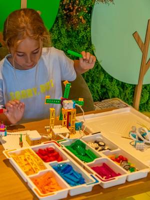 Rixy Kids Club Painting